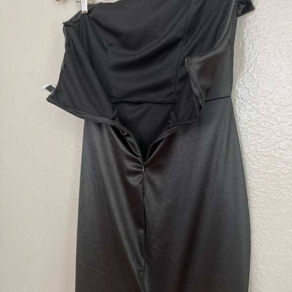 Starlet Vibes Black Satin Strapless Mermaid Maxi Dress - Picture 7 of 10